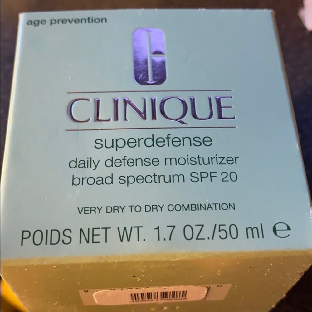 Clinique Superdefense
